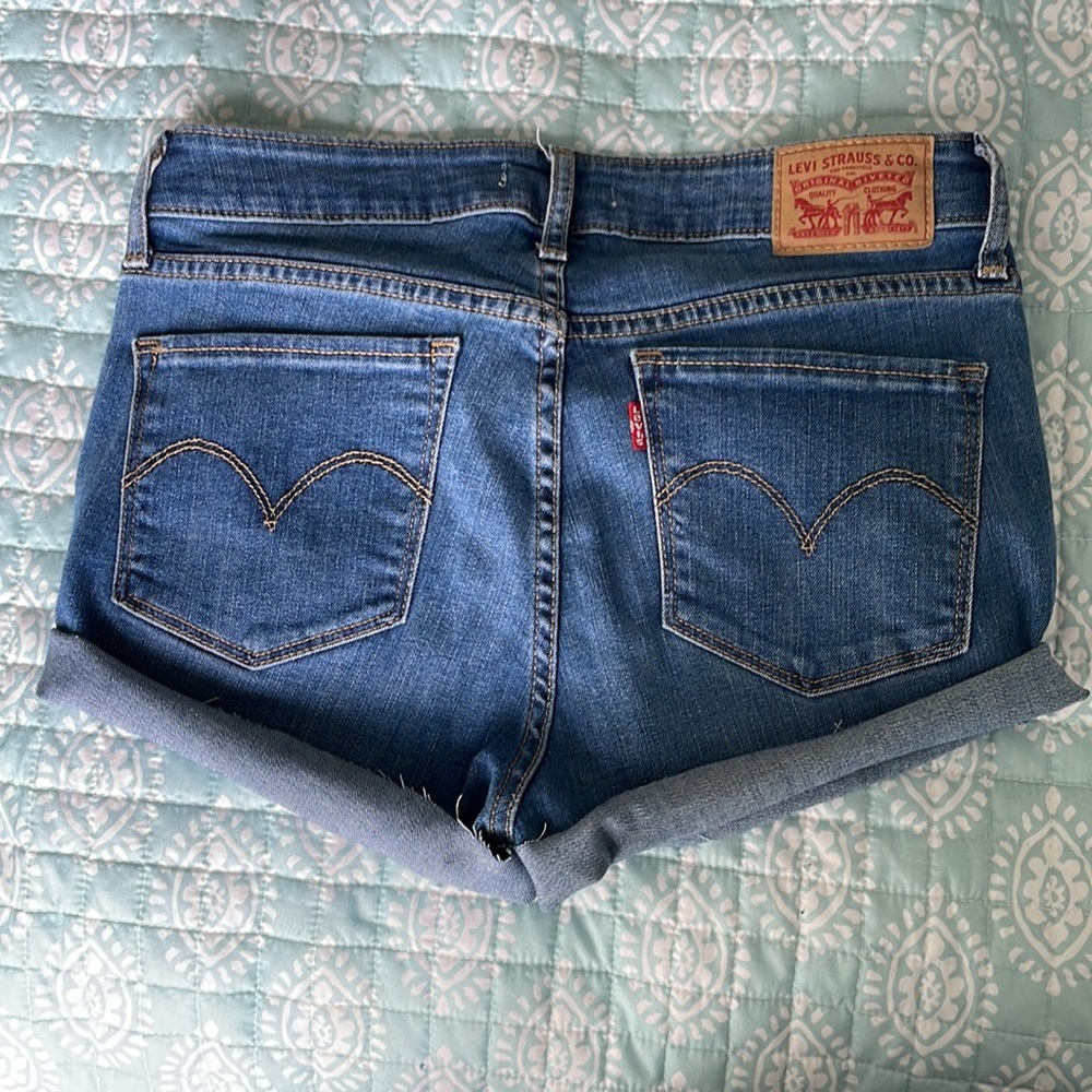 Levi’s Cut Off Jean Shorts